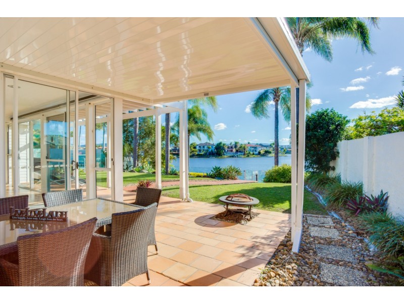 27 Martinique Way, Clear Island Waters QLD 4226