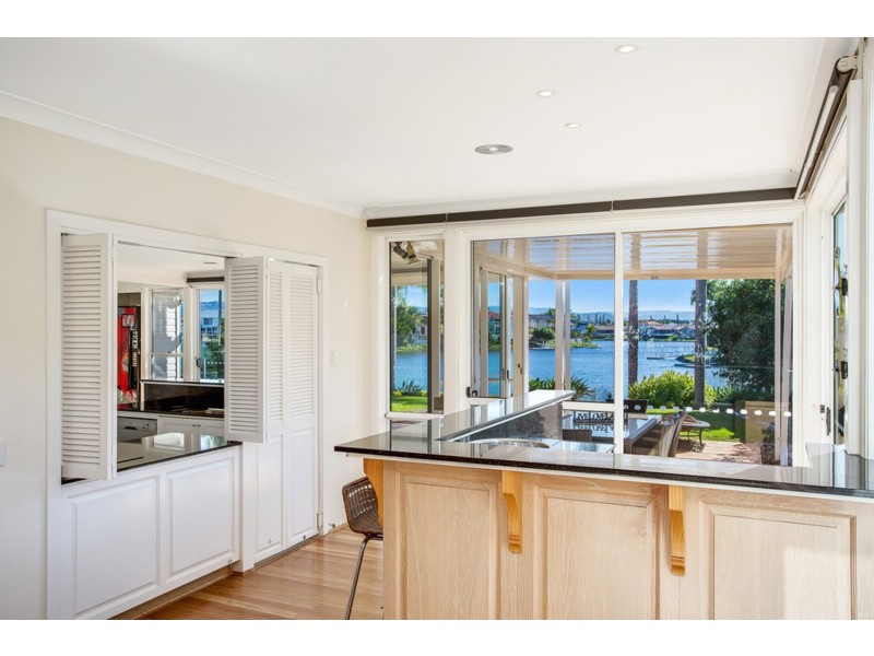 27 Martinique Way, Clear Island Waters QLD 4226