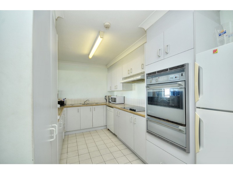 Surfers Plaza/70 Remembrance Drive, Surfers Paradise QLD 4217