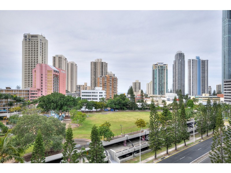 Surfers Plaza/70 Remembrance Drive, Surfers Paradise QLD 4217