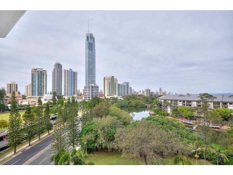 Surfers Plaza/70 Remembrance Drive, Surfers Paradise QLD 4217