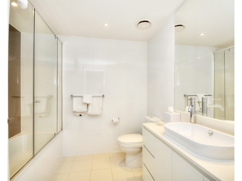 3113/Hilton  Surfers Paradise Boulevard, Surfers Paradise QLD 4217