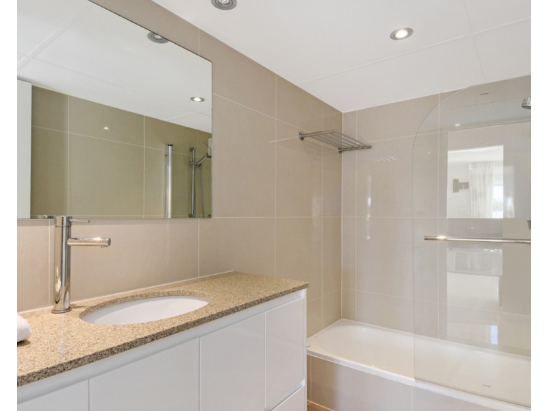 11/26 The Esplanade, Surfers Paradise QLD 4217