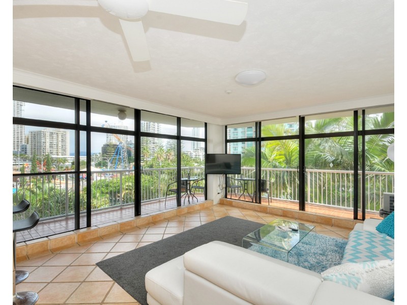 4E/3277 Surfers Paradise Boulevard, Surfers Paradise QLD 4217