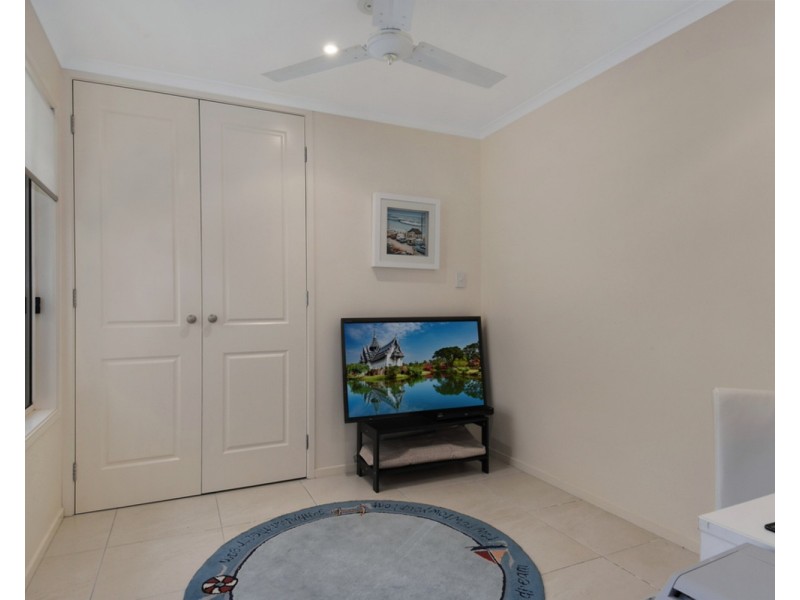 3 Dunbarton Avenue, Sorrento QLD 4217