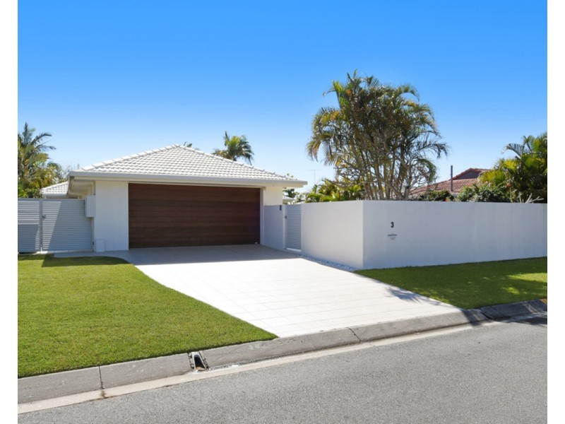 3 Dunbarton Avenue, Sorrento QLD 4217