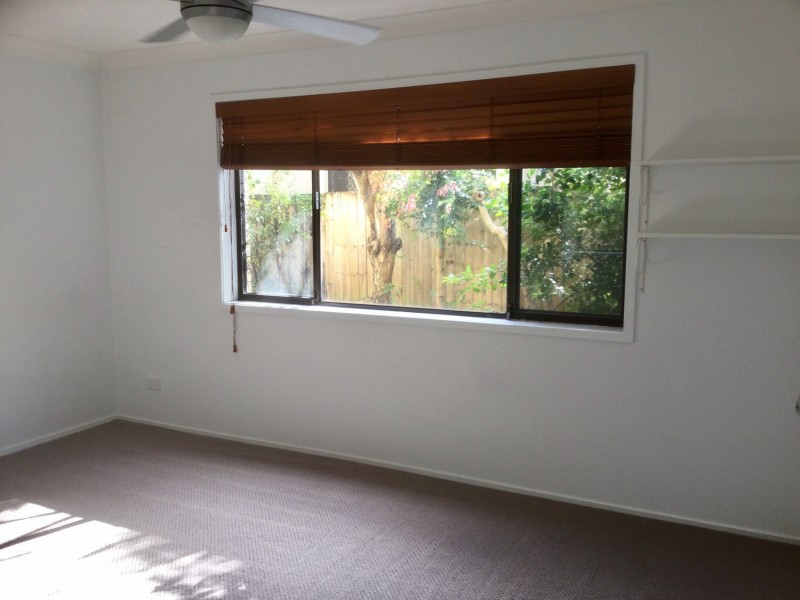 2/9 Darrambal Street, Surfers Paradise QLD 4217