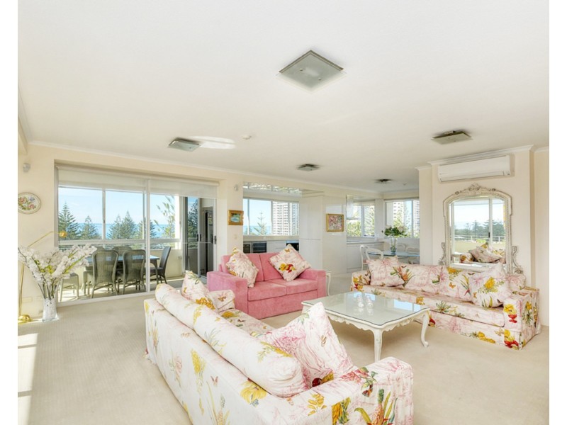 The George/2 Montgomery Avenue, Main Beach QLD 4217
