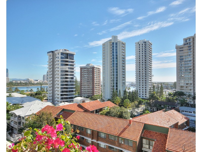 The George/2 Montgomery Avenue, Main Beach QLD 4217