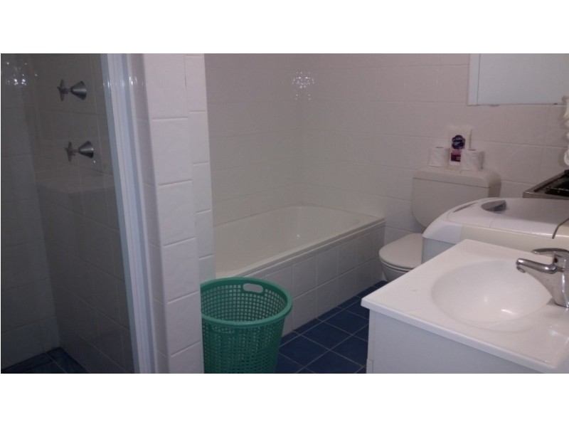 “Beachcomber”/18 Hanlan Street, Surfers Paradise QLD 4217