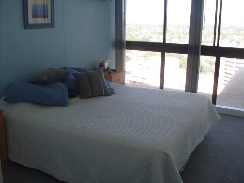 “Beachcomber”/18 Hanlan Street, Surfers Paradise QLD 4217