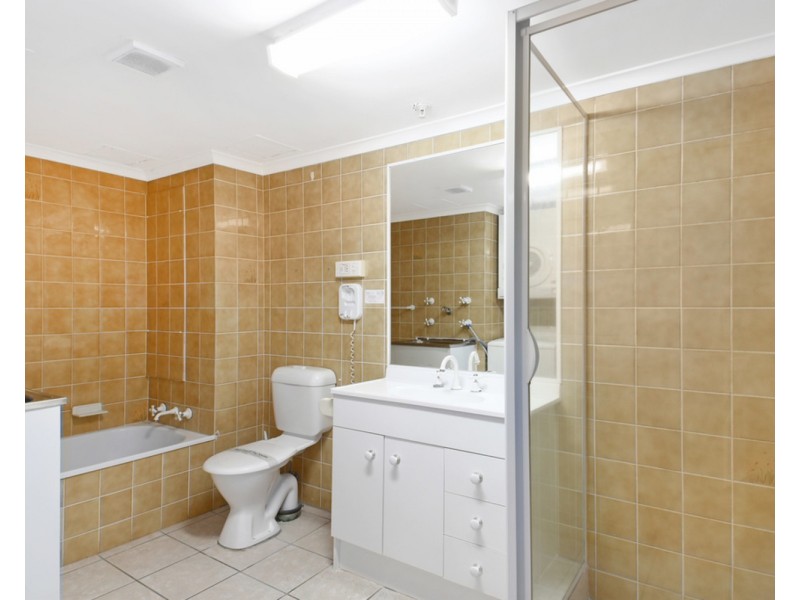 711/18 Hanlan Street, Surfers Paradise QLD 4217