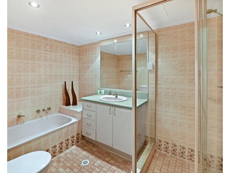 32D/4 Old Burleigh Road, Surfers Paradise QLD 4217