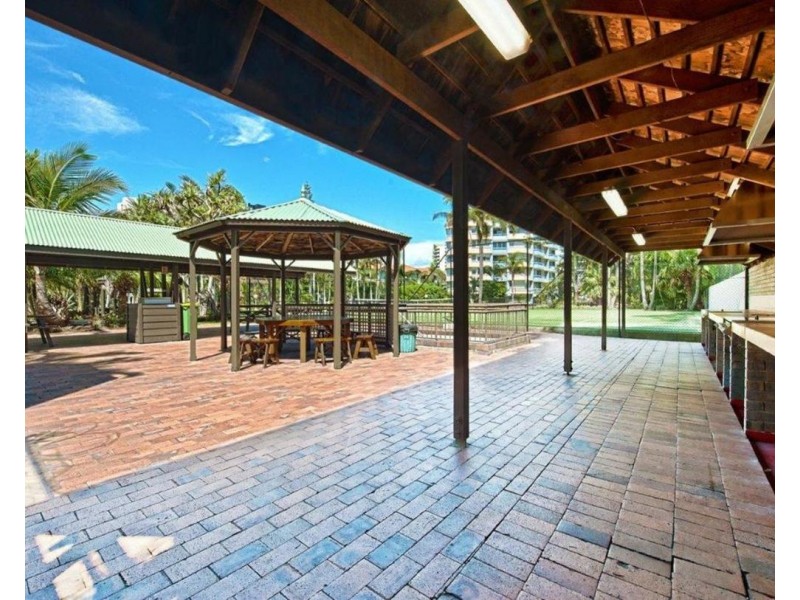 32D/4 Old Burleigh Road, Surfers Paradise QLD 4217