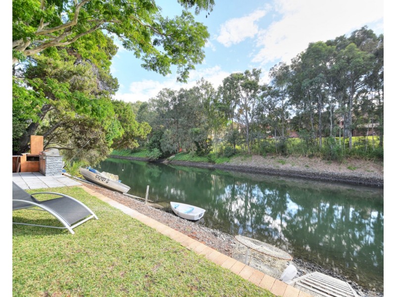 35 Korong Street, Southport QLD 4215