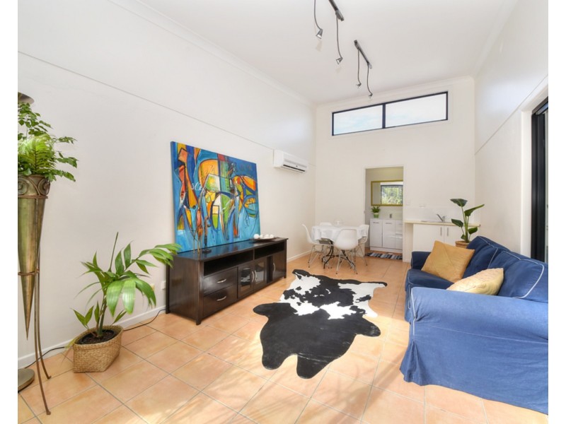 35 Korong Street, Southport QLD 4215