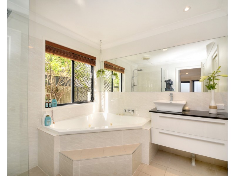 35 Korong Street, Southport QLD 4215