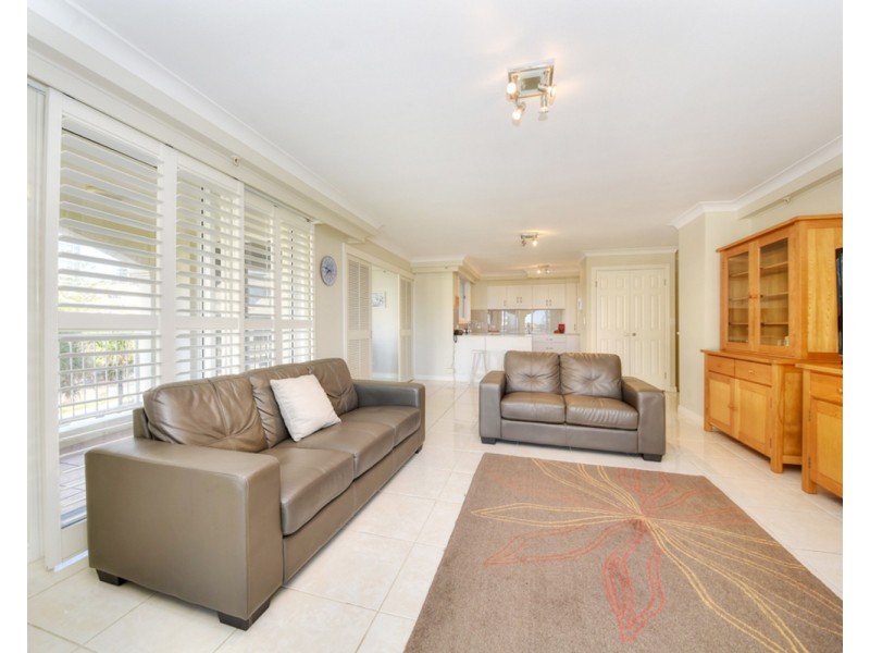 6/7 Elkhorn Avenue, Surfers Paradise QLD 4217