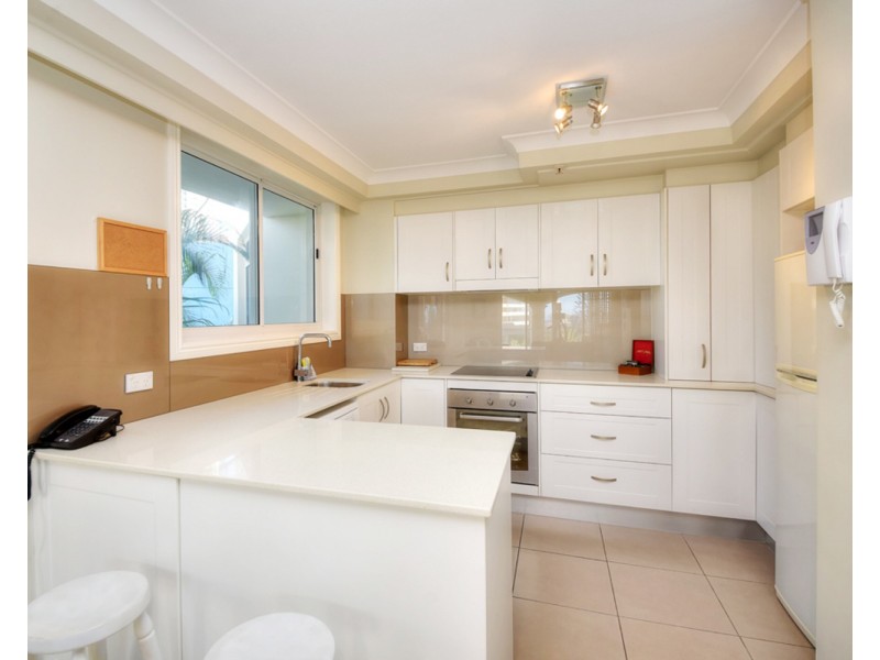 6/7 Elkhorn Avenue, Surfers Paradise QLD 4217