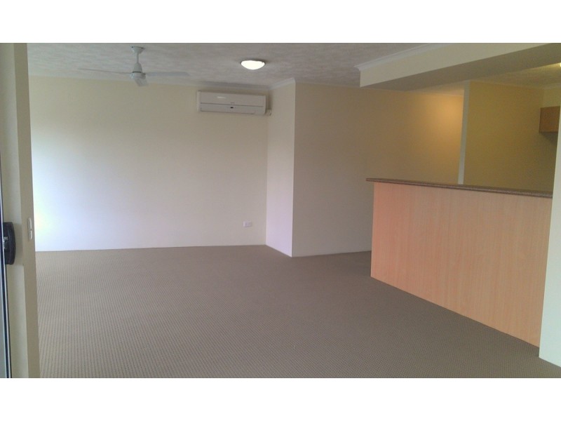 10/4 Proud Street, Labrador QLD 4215