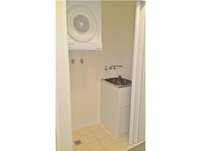 10/4 Proud Street, Labrador QLD 4215