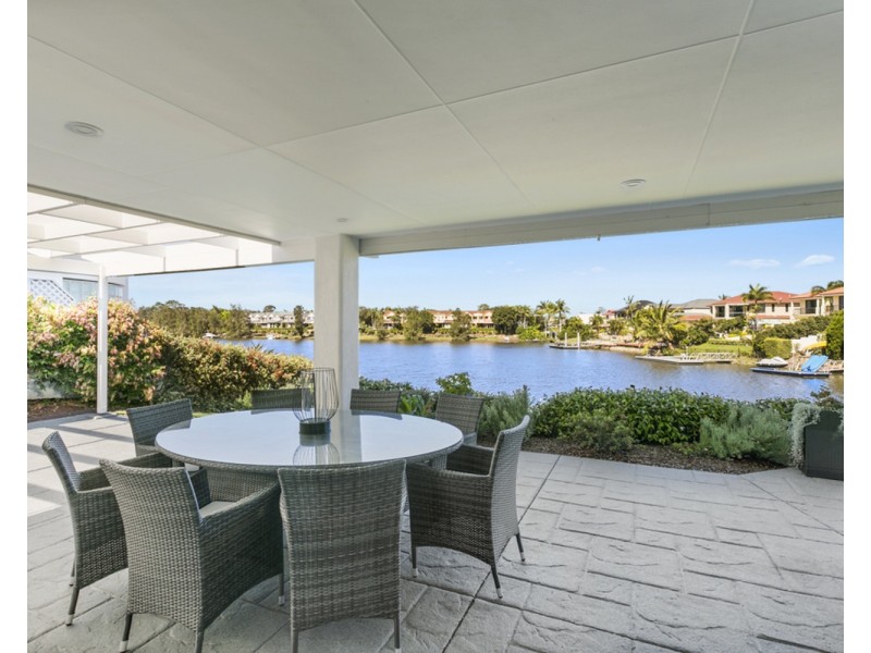 13 St Martin Place, Clear Island Waters QLD 4226