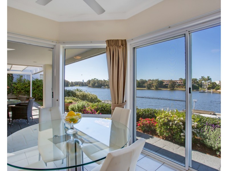 13 St Martin Place, Clear Island Waters QLD 4226