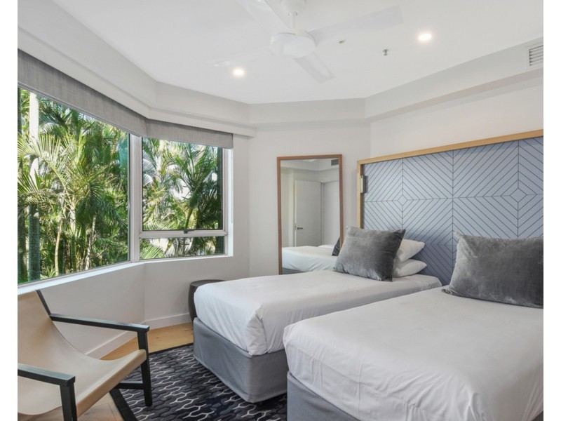 Pacific Mirage/105 Seaworld Drive, Main Beach QLD 4217