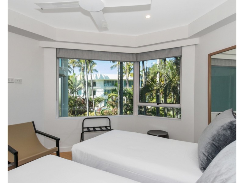 Pacific Mirage/105 Seaworld Drive, Main Beach QLD 4217