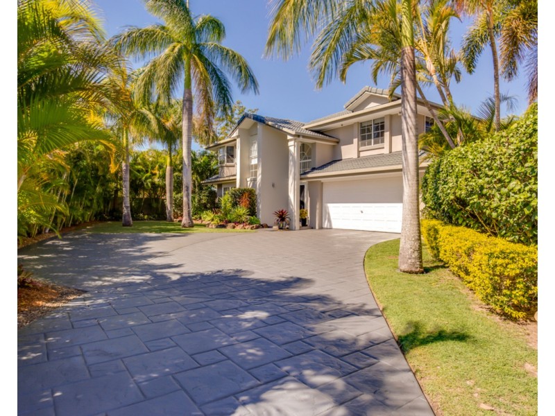 21 Andros Court, Clear Island Waters QLD 4226