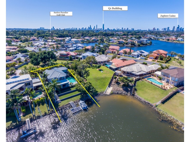 21 Andros Court, Clear Island Waters QLD 4226