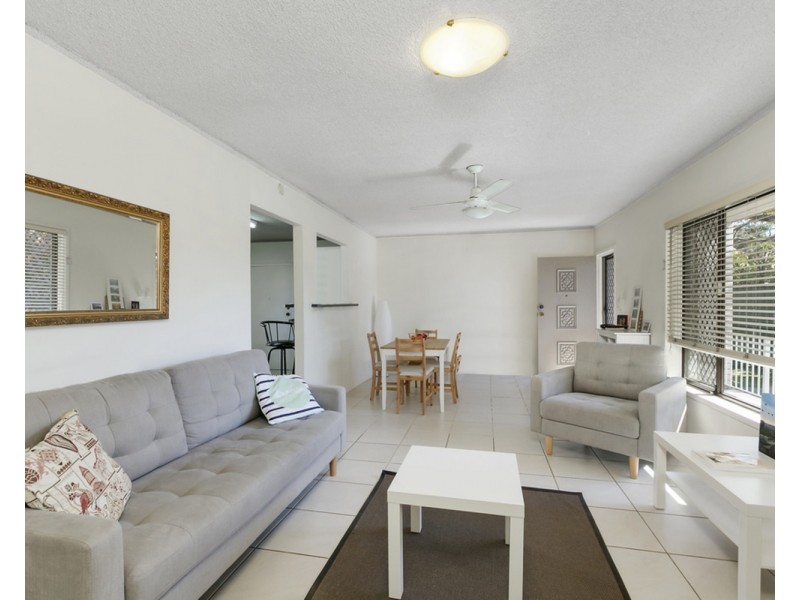 214 Scarborough Street, Southport QLD 4215