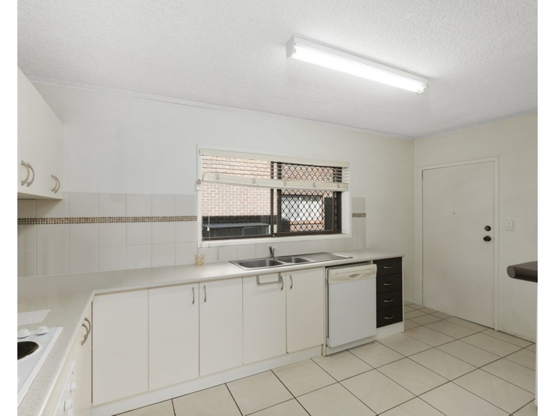 214 Scarborough Street, Southport QLD 4215