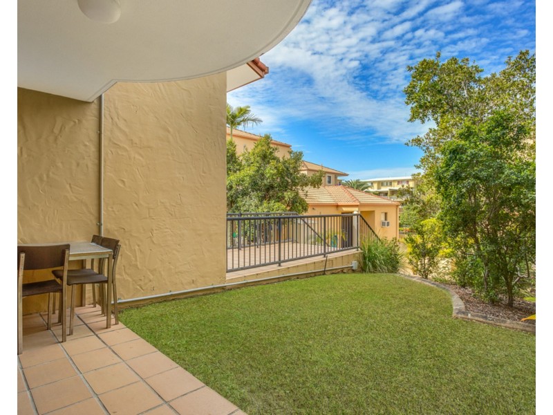 16 Waverley Street, Southport QLD 4215