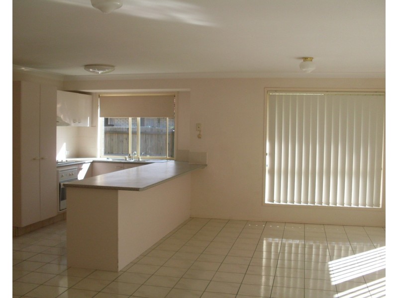 44 Fairview Court, Arundel QLD 4214