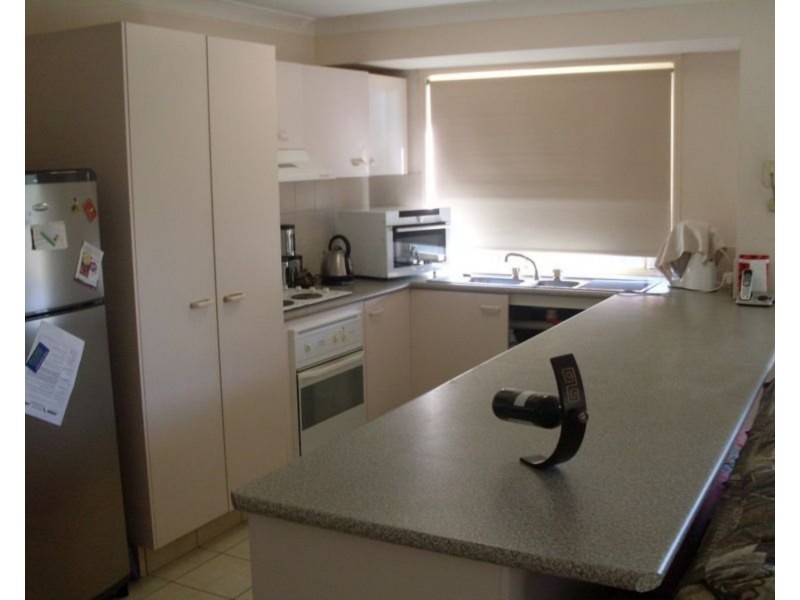 44 Fairview Court, Arundel QLD 4214