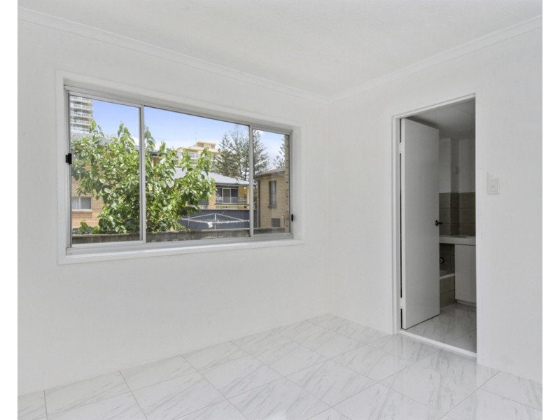 2/14 Vista Street, Surfers Paradise QLD 4217