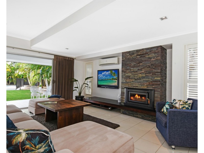 21 Dunbarton Avenue, Sorrento QLD 4217