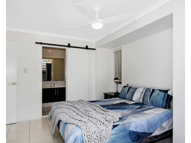 21 Dunbarton Avenue, Sorrento QLD 4217
