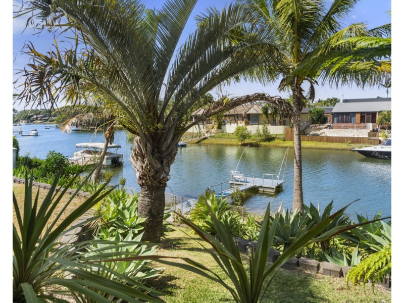 73 Witt Avenue, Carrara QLD 4211