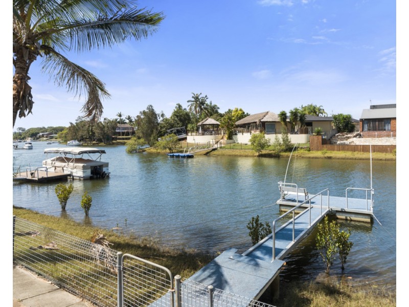 73 Witt Avenue, Carrara QLD 4211