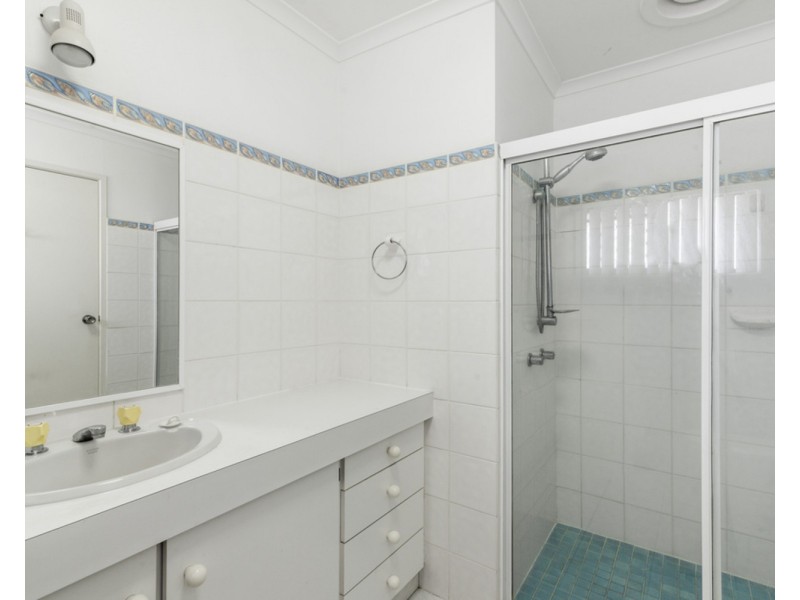 73 Witt Avenue, Carrara QLD 4211