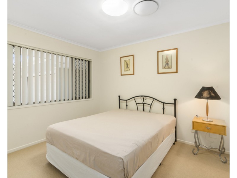 73 Witt Avenue, Carrara QLD 4211