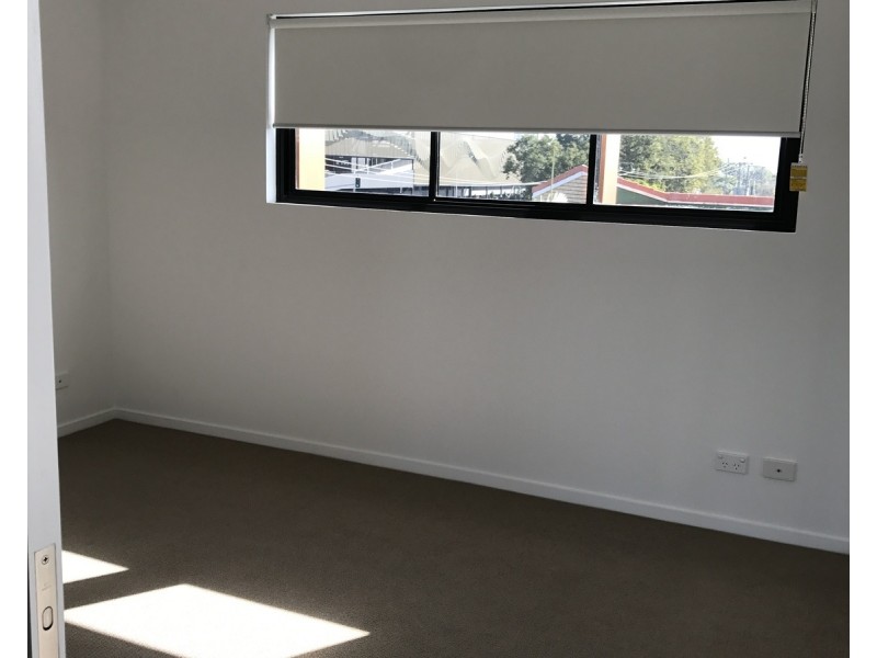 36/3028 Emerald Lakes Drive, Carrara QLD 4211