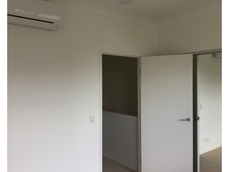 36/3028 Emerald Lakes Drive, Carrara QLD 4211
