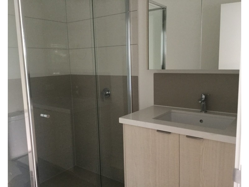 36/3028 Emerald Lakes Drive, Carrara QLD 4211