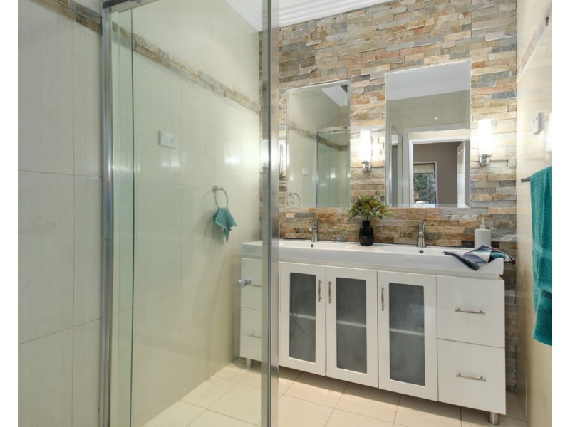 3 Patura Drive, Ashmore QLD 4214