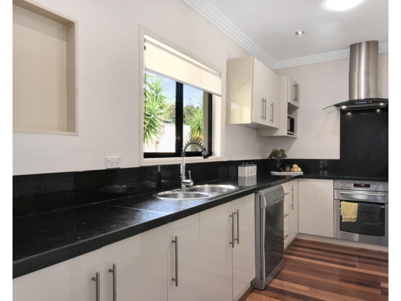 3 Patura Drive, Ashmore QLD 4214