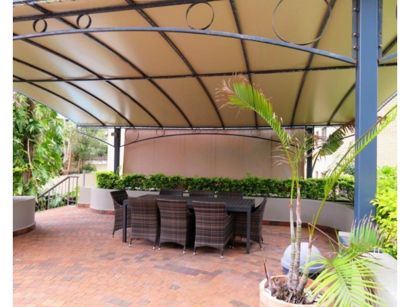 Aristocrat/19 Aubrey Street, Surfers Paradise QLD 4217