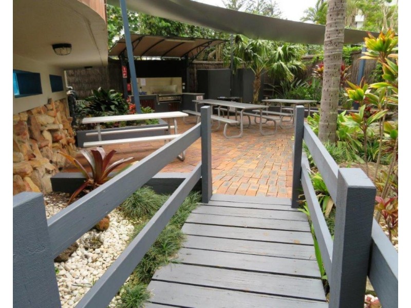 Aristocrat/19 Aubrey Street, Surfers Paradise QLD 4217